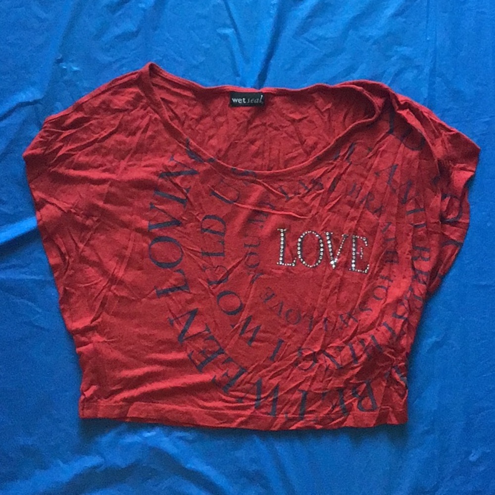 Red graphic croptop